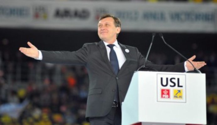 SONDAJ GEOPOL. Crin Antonescu, depăşit în cursa prezidenţială. Cine îi ia faţa